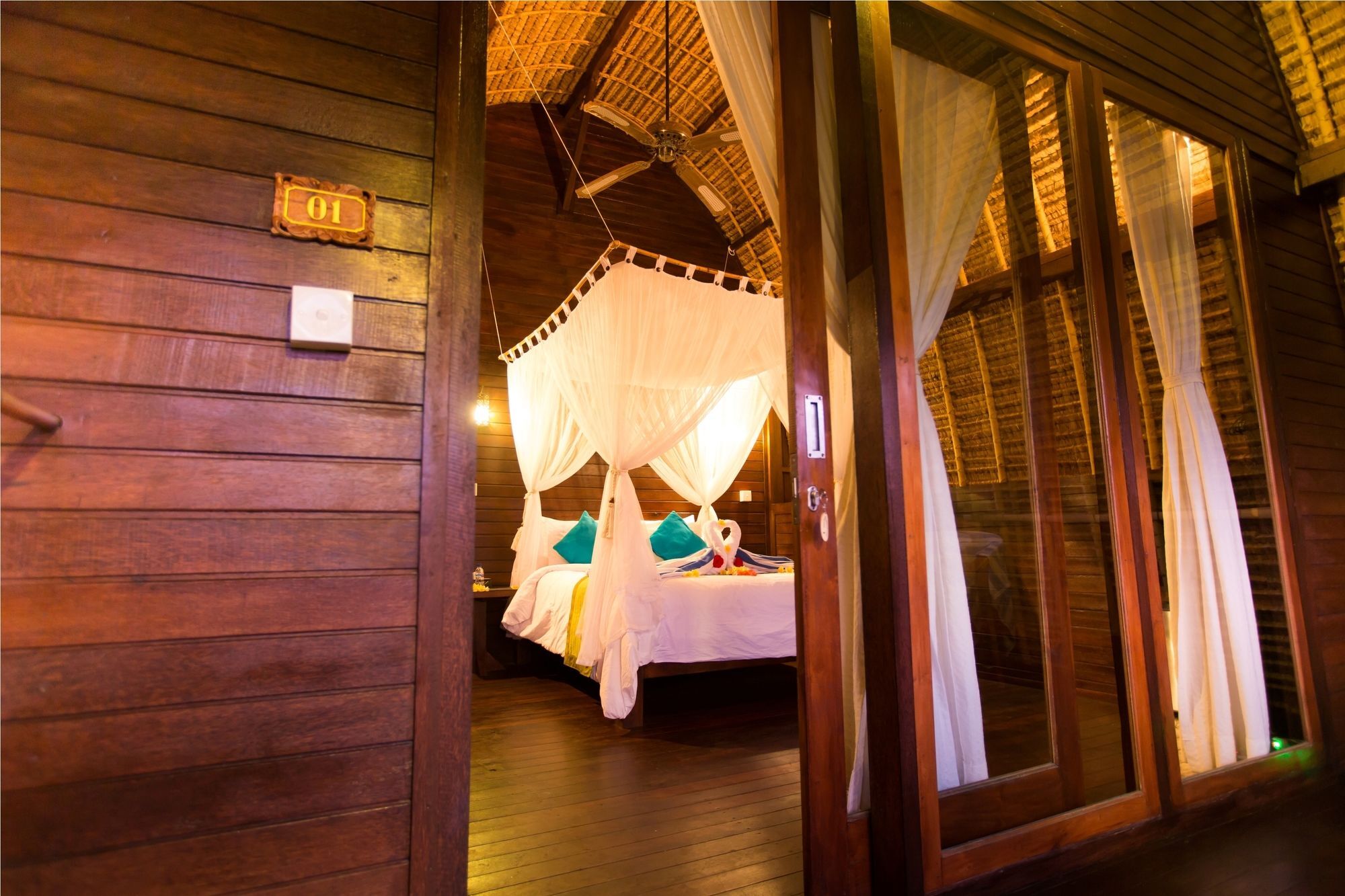 Sunset Coin Lembongan Hotel Exterior photo