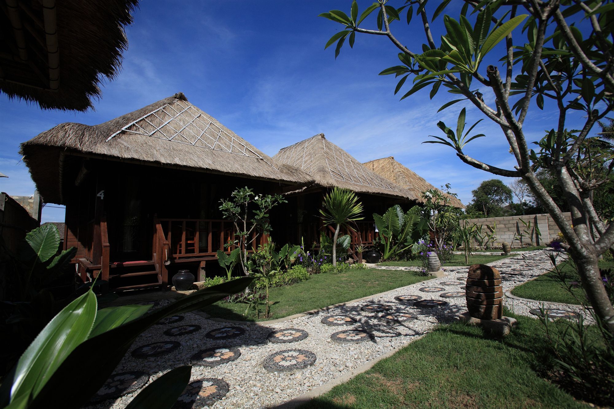 Sunset Coin Lembongan Hotel Exterior photo