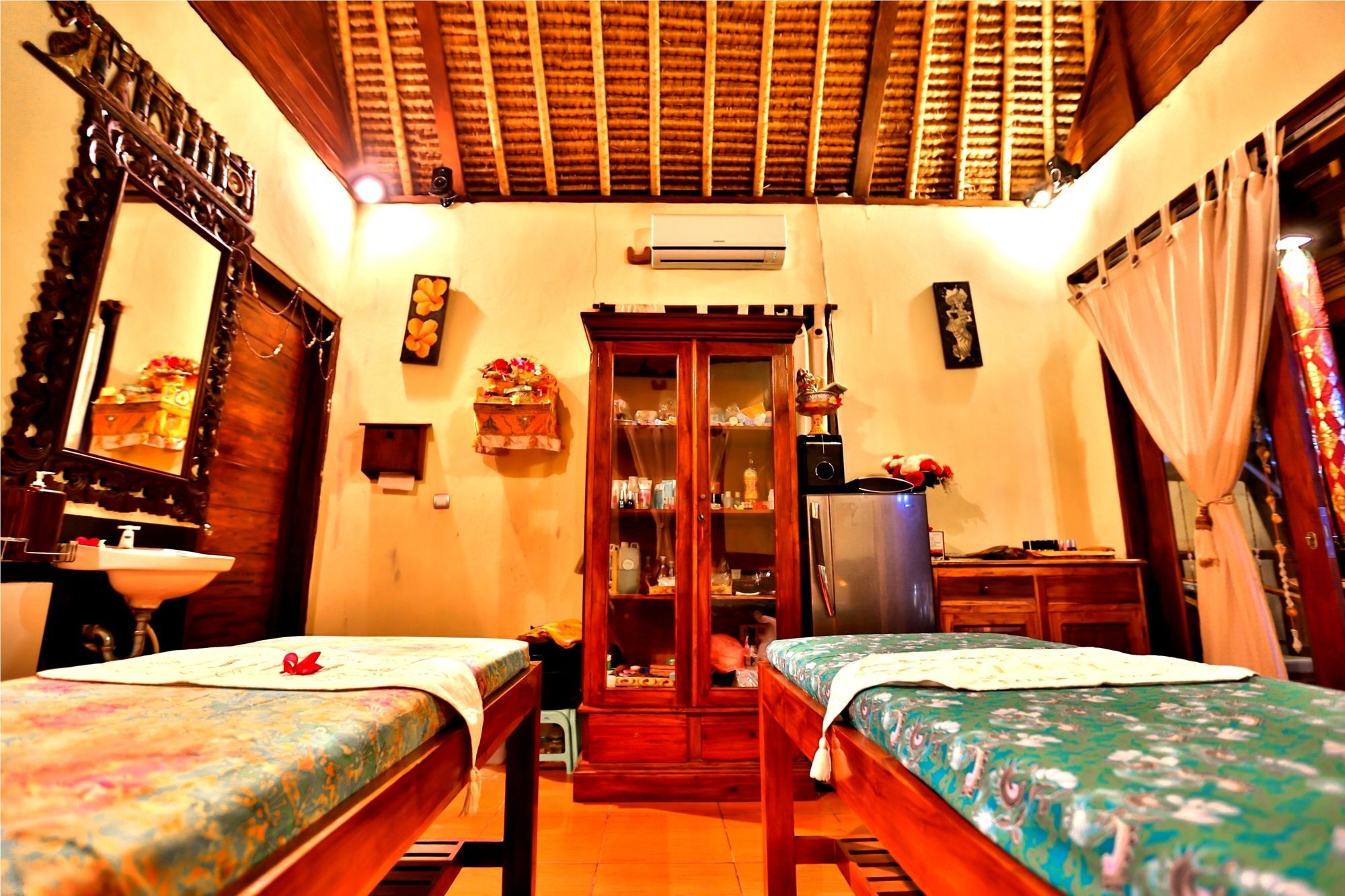 Sunset Coin Lembongan Hotel Exterior photo