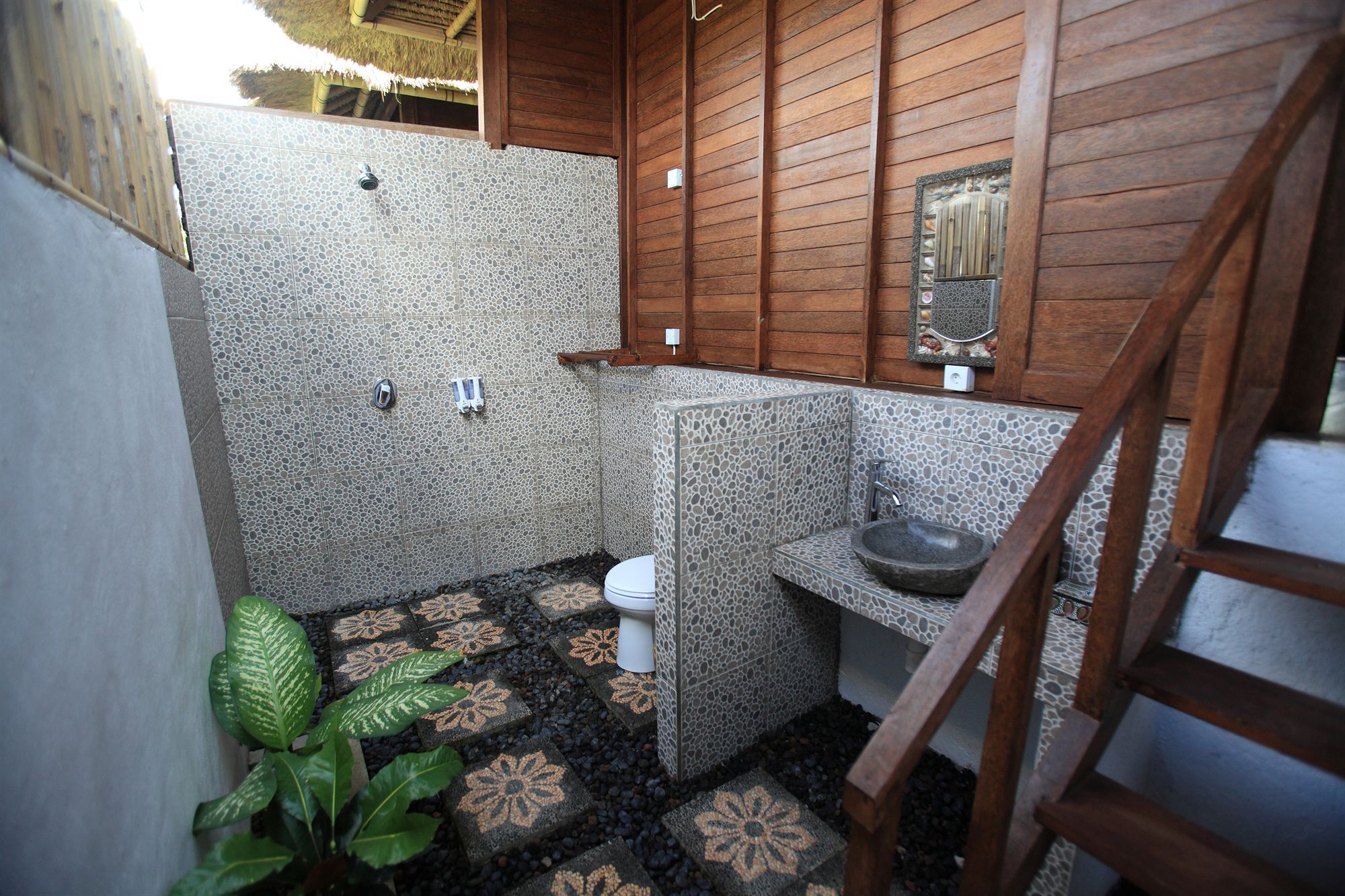 Sunset Coin Lembongan Hotel Exterior photo
